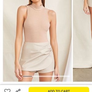 FAUX LEATHER SKORT with ruching